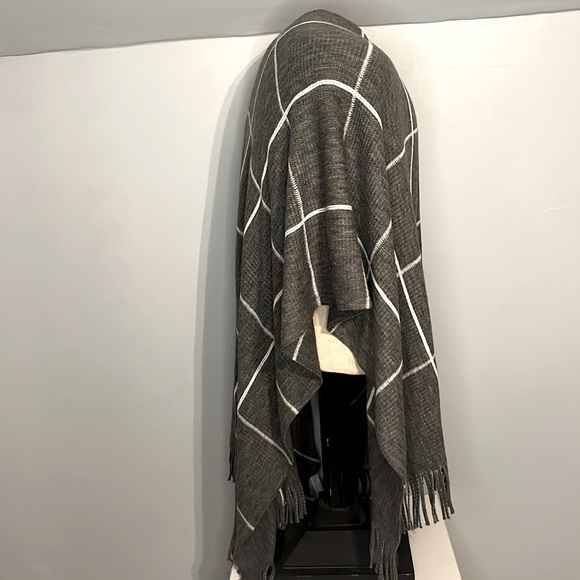 LOFT Gray Plaid Shawl - Picture 2 of 4